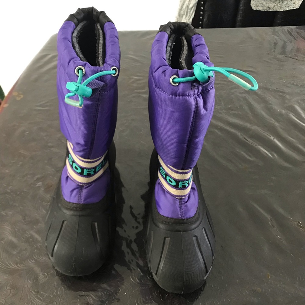 Sorel Youth Cub Snow Boot Purple Arrow/Shark - Picture 2 of 8